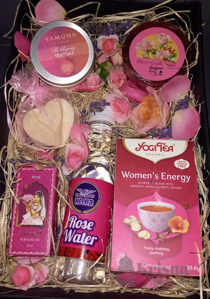 Rózsás ajándékcsomag